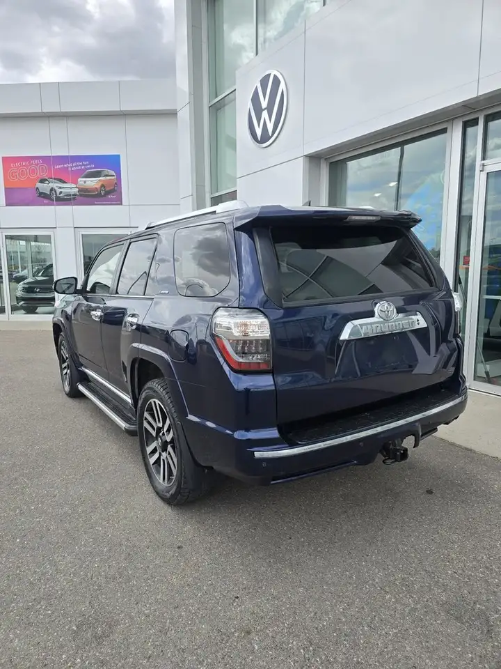 Toyota 4-Runner снимка Toyota 4-Runner