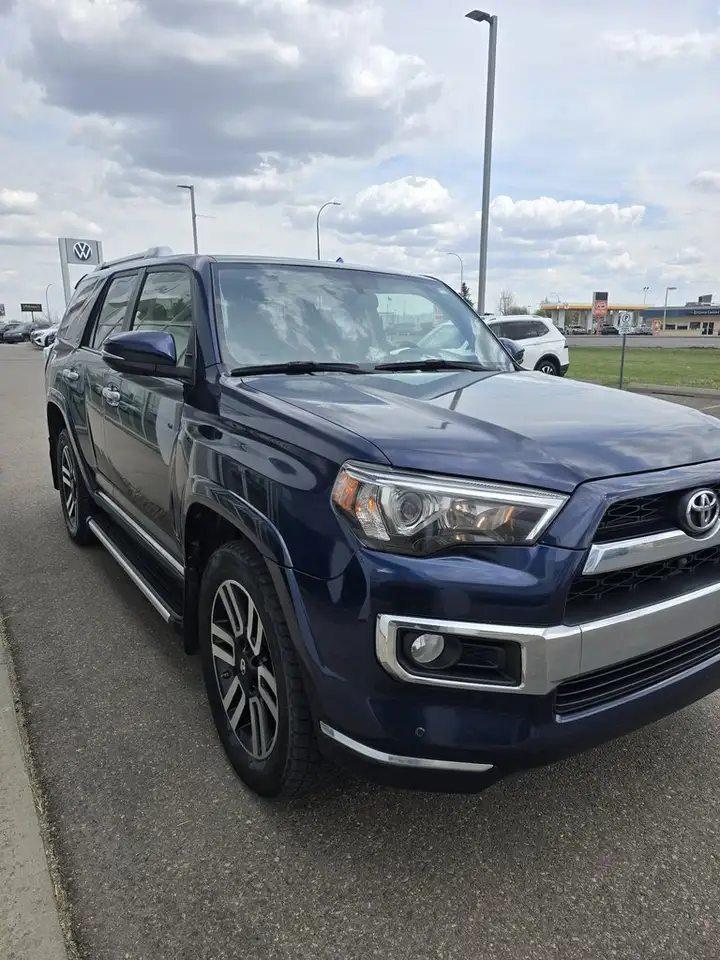 Toyota 4-Runner снимка Toyota 4-Runner