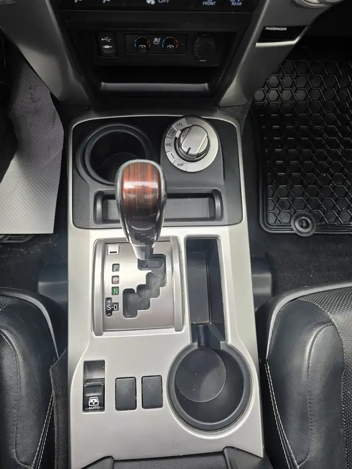 Toyota 4-Runner снимка Toyota 4-Runner