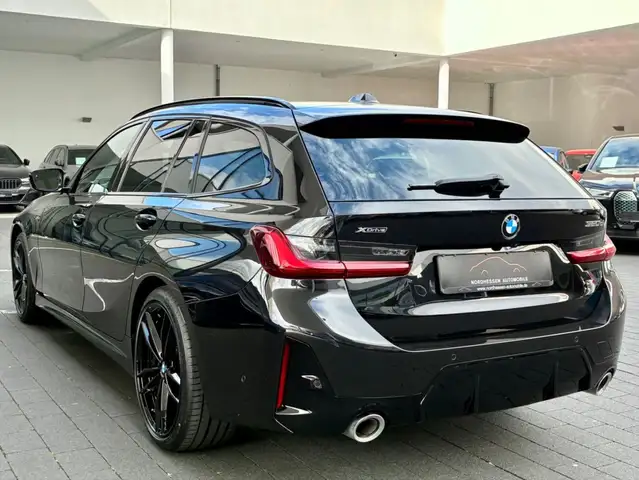 BMW 3 Series view 3