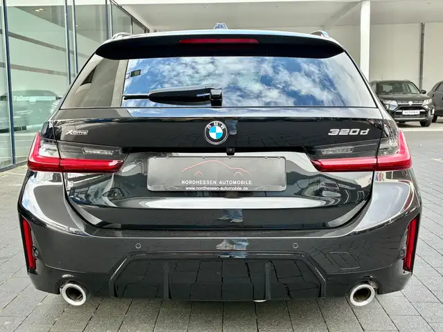 BMW 3 Series view 7