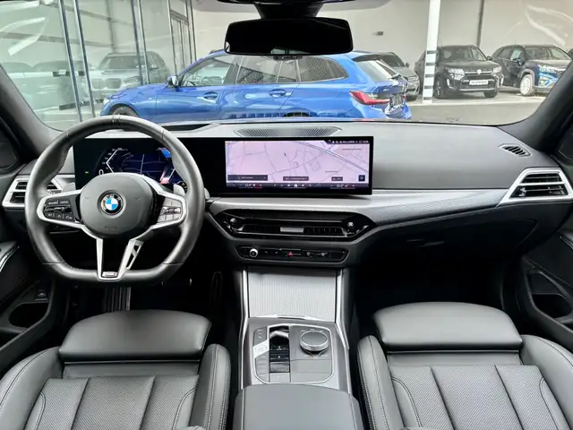 BMW 3 Series view 14