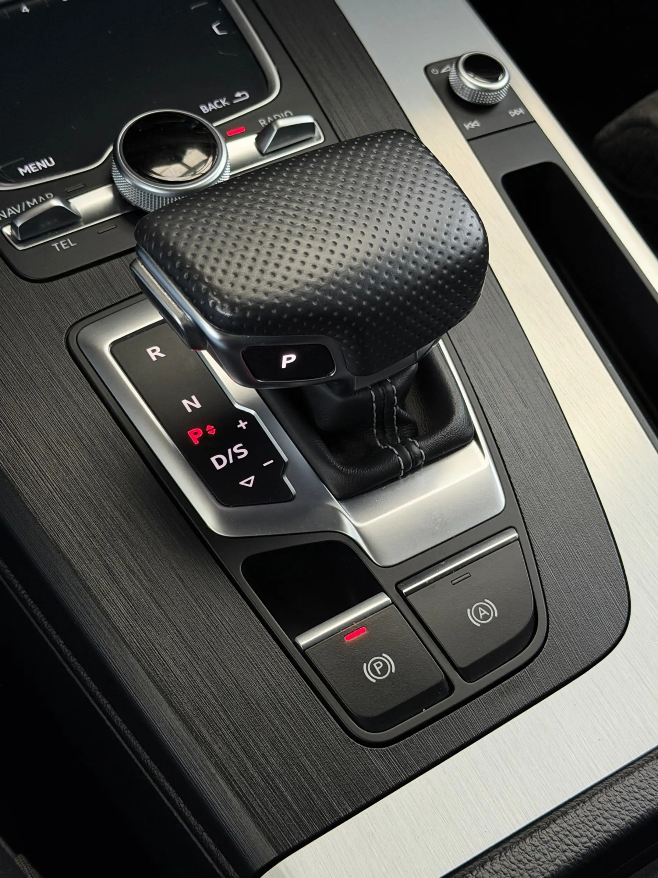 Audi Q5 50 TFSI E Quattro 3x S-Line Competition — photo 14