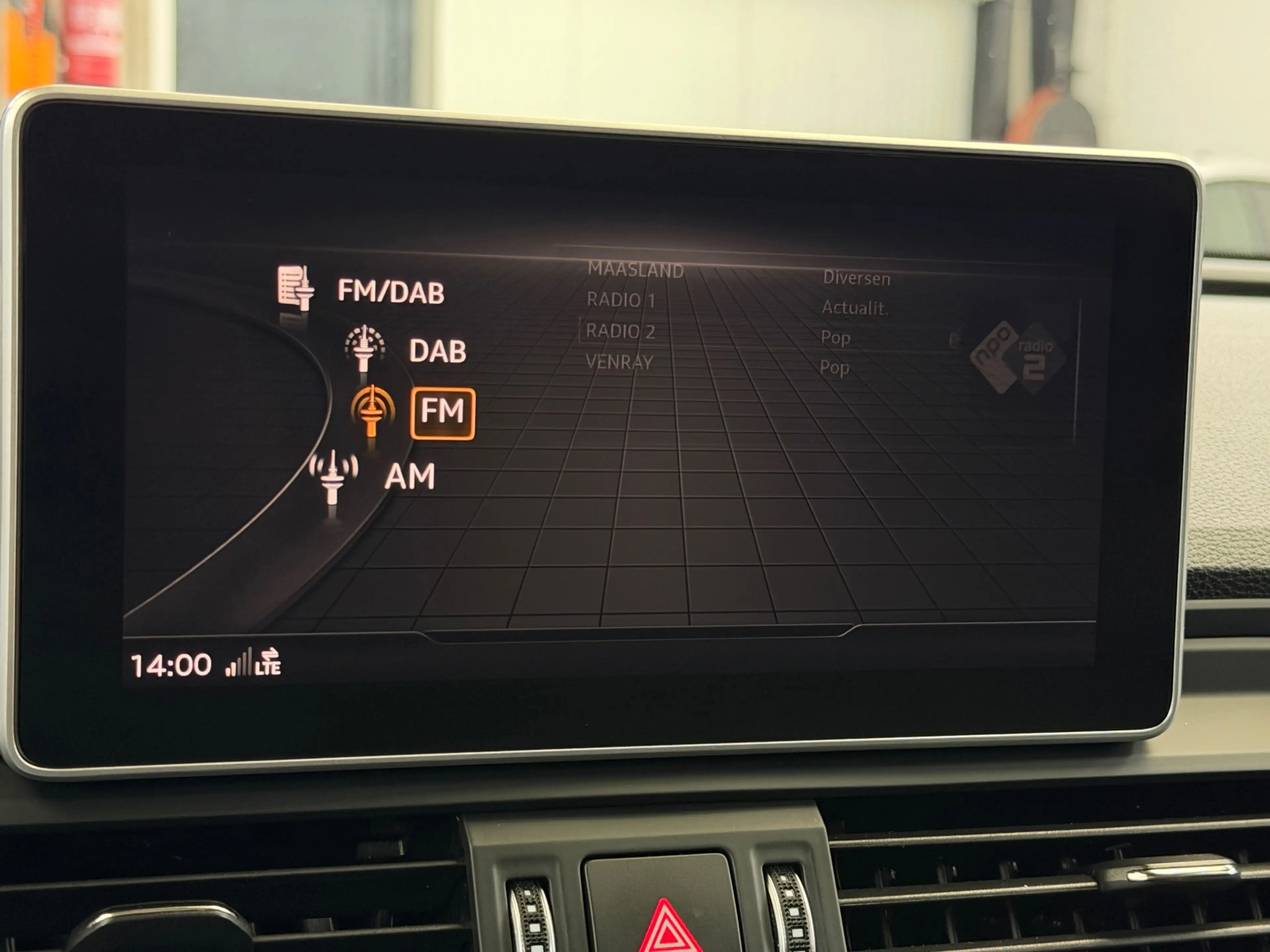 Audi Q5 50 TFSI E Quattro 3x S-Line Competition — photo 9