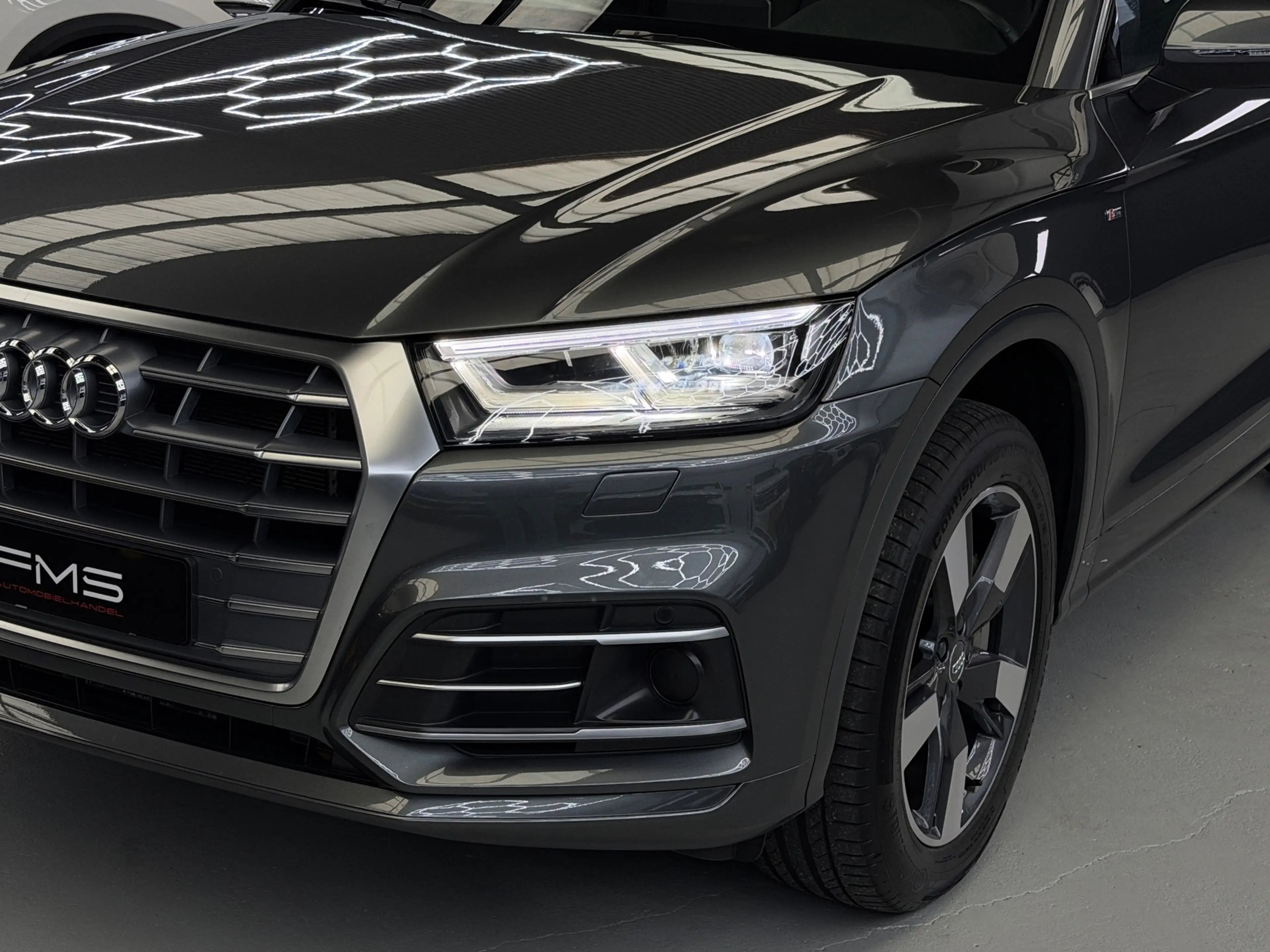 Audi Q5 50 TFSI E Quattro 3x S-Line Competition — photo 30