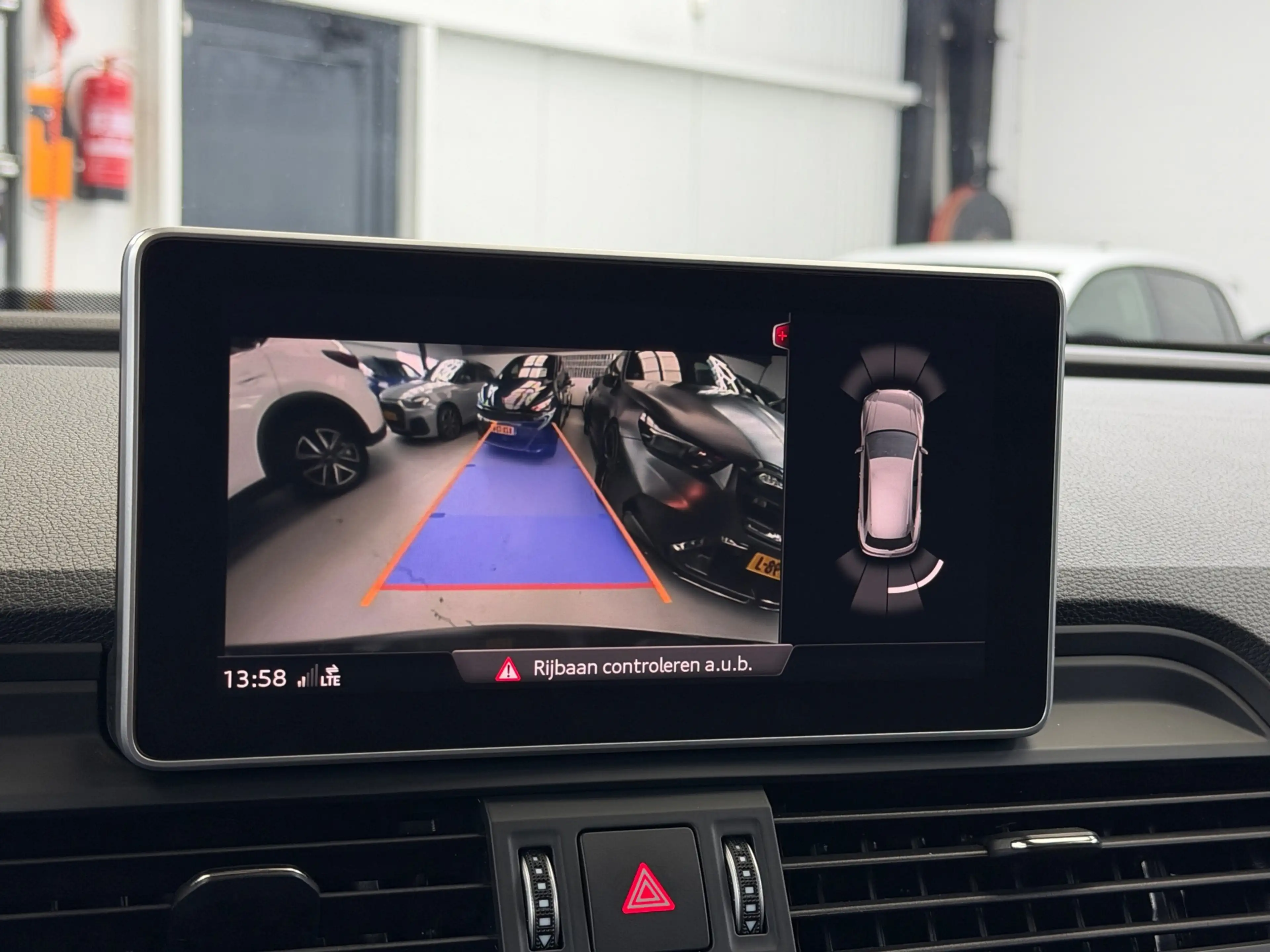 Audi Q5 50 TFSI E Quattro 3x S-Line Competition — photo 8