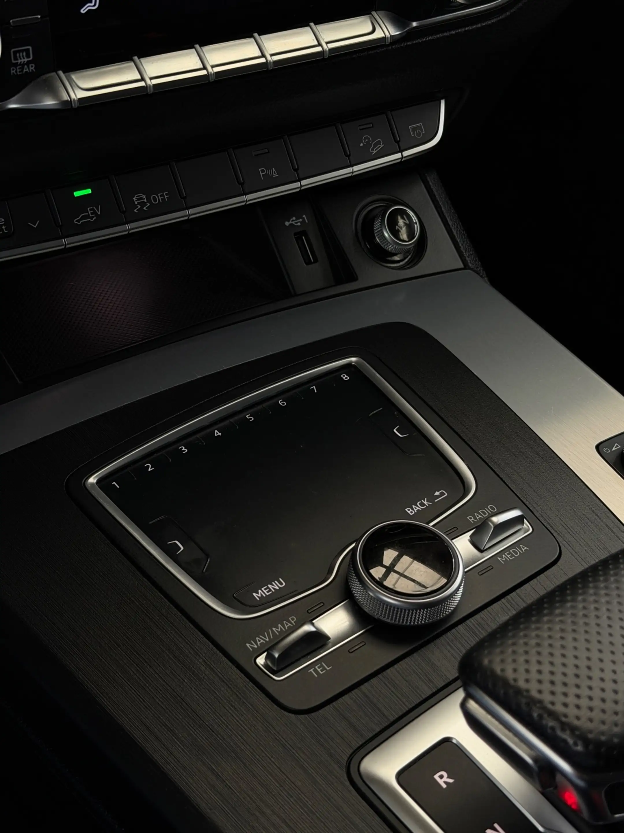 Audi Q5 50 TFSI E Quattro 3x S-Line Competition — photo 15