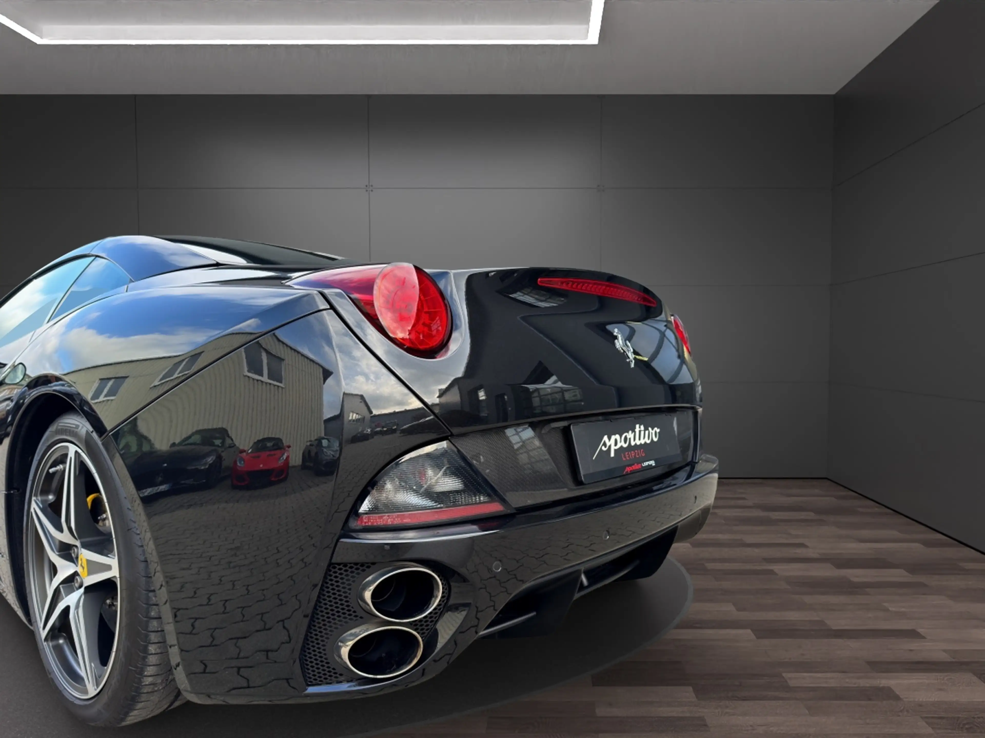 Ferrari California — photo 9