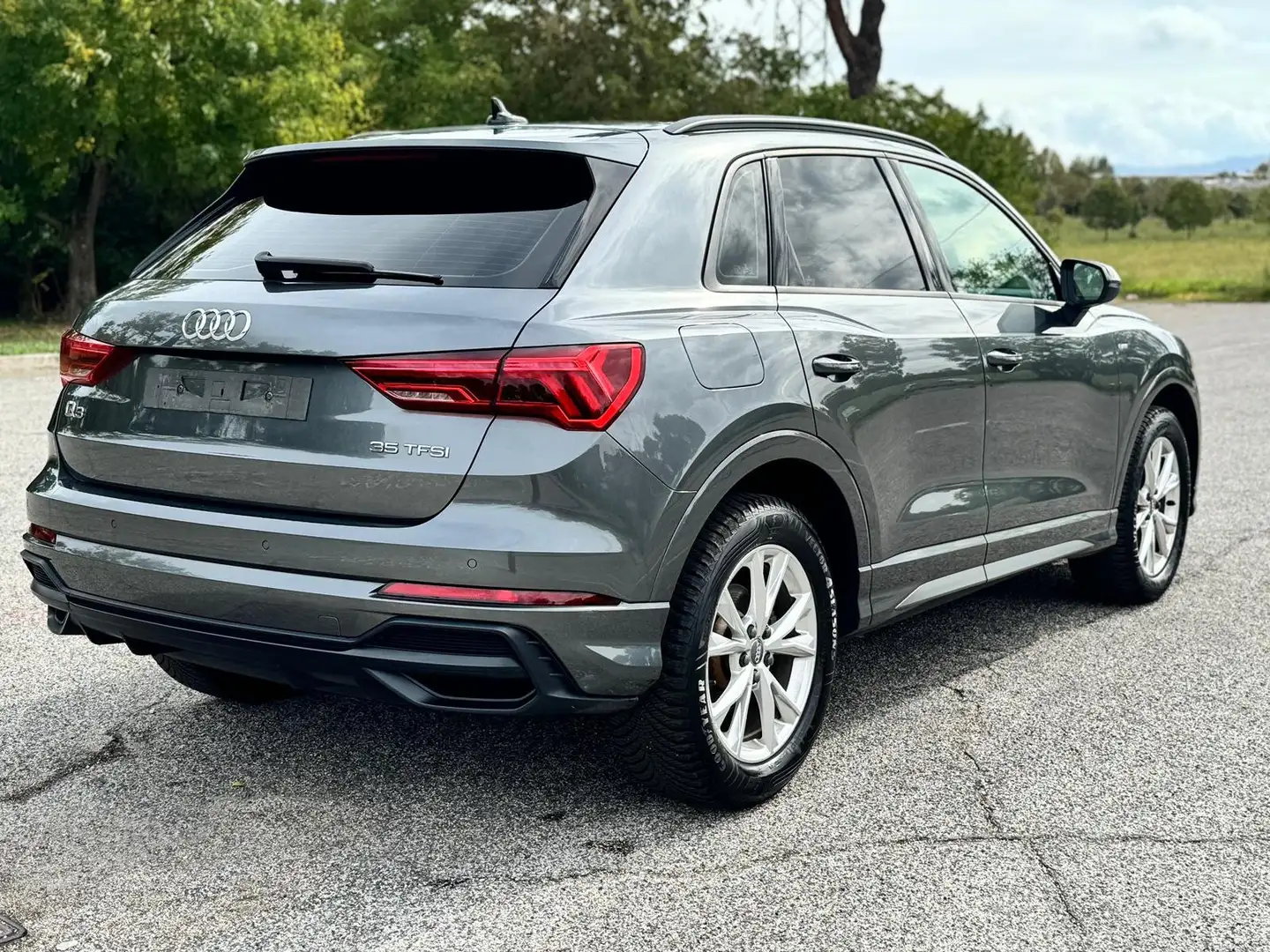 Audi Q3 35 1.5 tfsi S-line UNIPRO'-TUA SENZA VINCOLI Gris - 1
