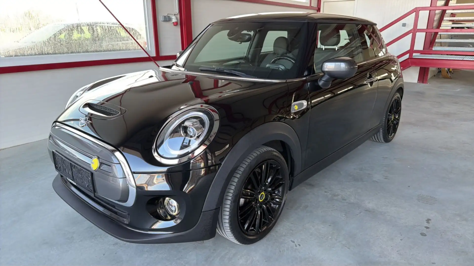 MINI Cooper SE *ALL BLACK*NAVI*PDC*RFK*LED* Schwarz - 2