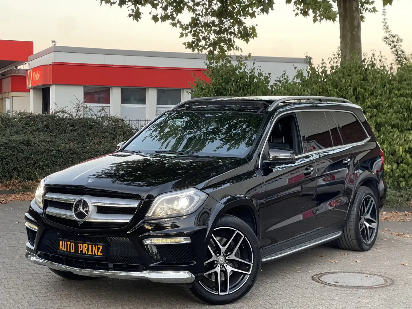 Mercedes-Benz GL 350 BlueTEC 4Matic AMG 7G-TRONIC Grand Edition|PANO| 7 Schwarz - 1