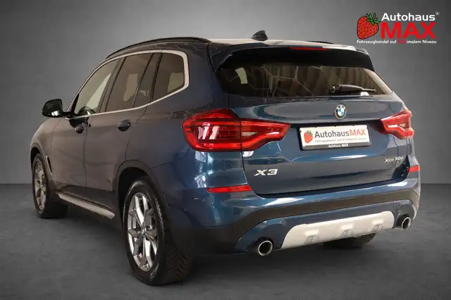 BMW X3 view 3