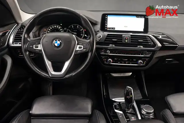 BMW X3 view 14