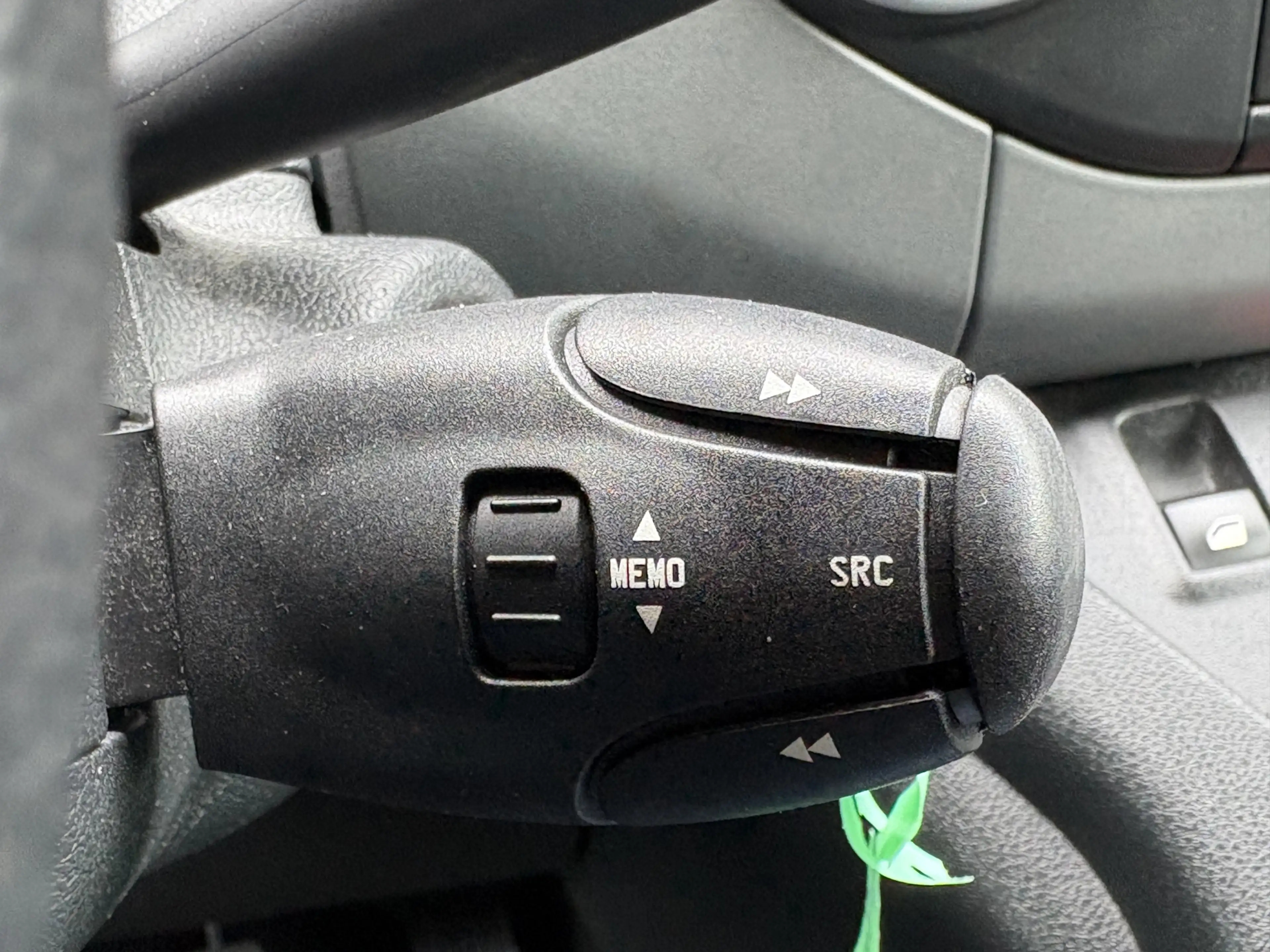 Peugeot Partner Tepee 1.2 PureTech Style | Navi | Carplay | PDC | — photo 22