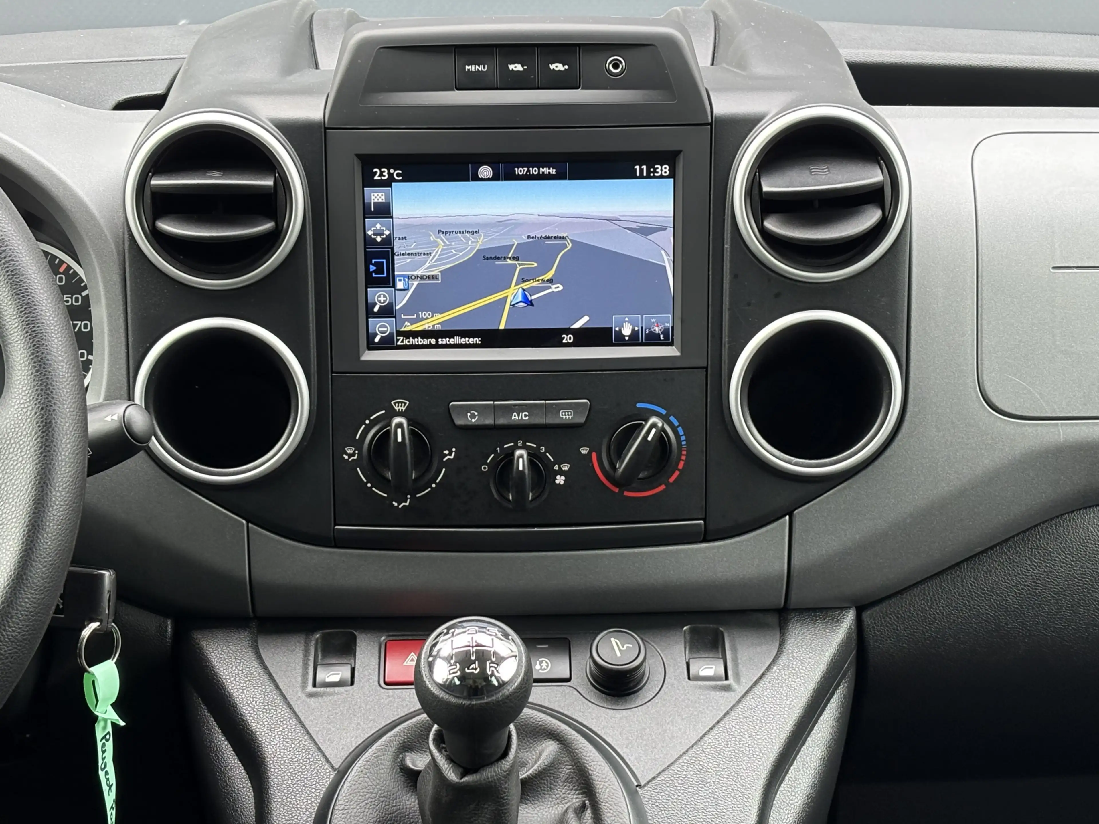 Peugeot Partner Tepee 1.2 PureTech Style | Navi | Carplay | PDC | — photo 13