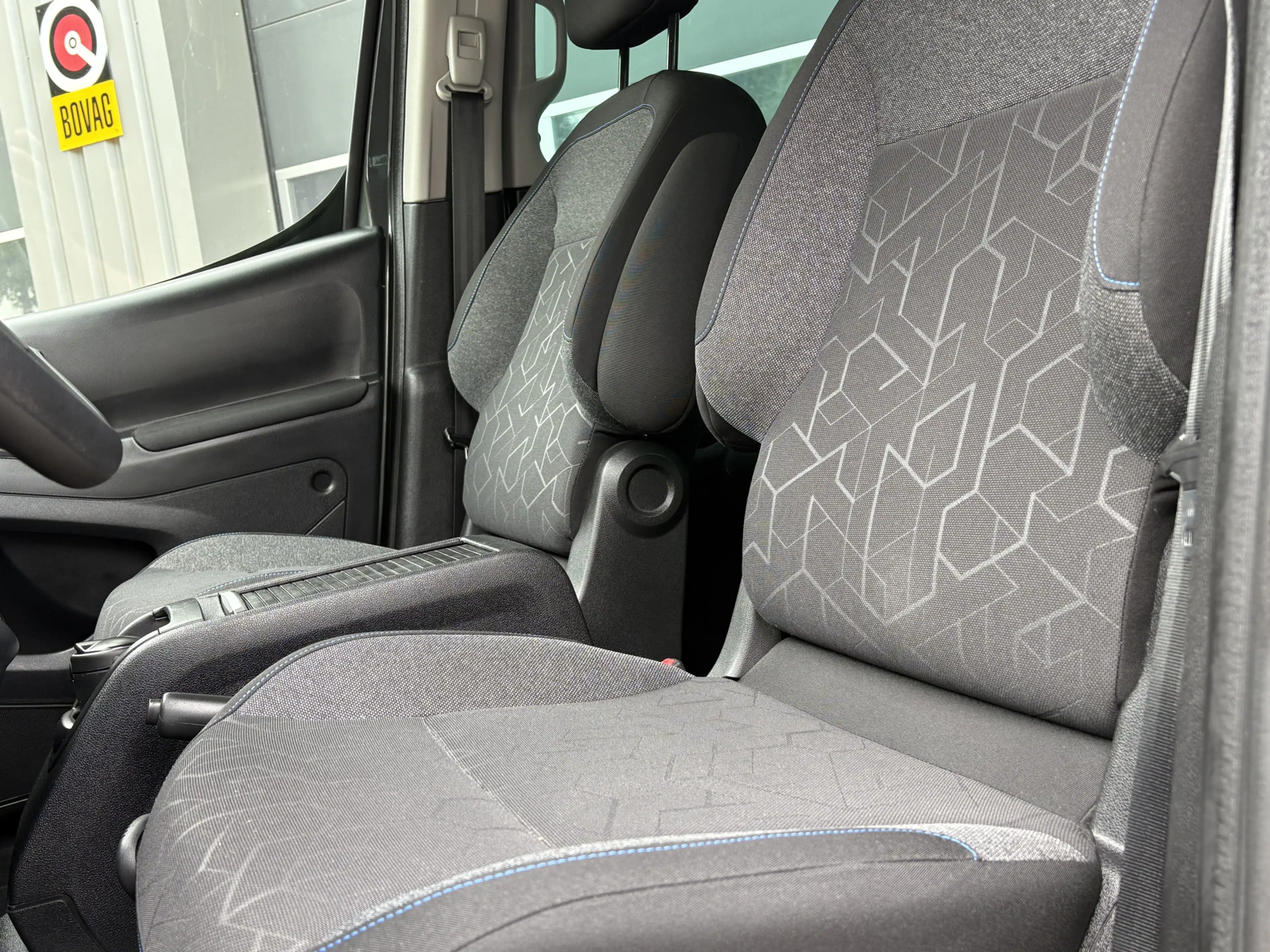 Peugeot Partner Tepee 1.2 PureTech Style | Navi | Carplay | PDC | — photo 24