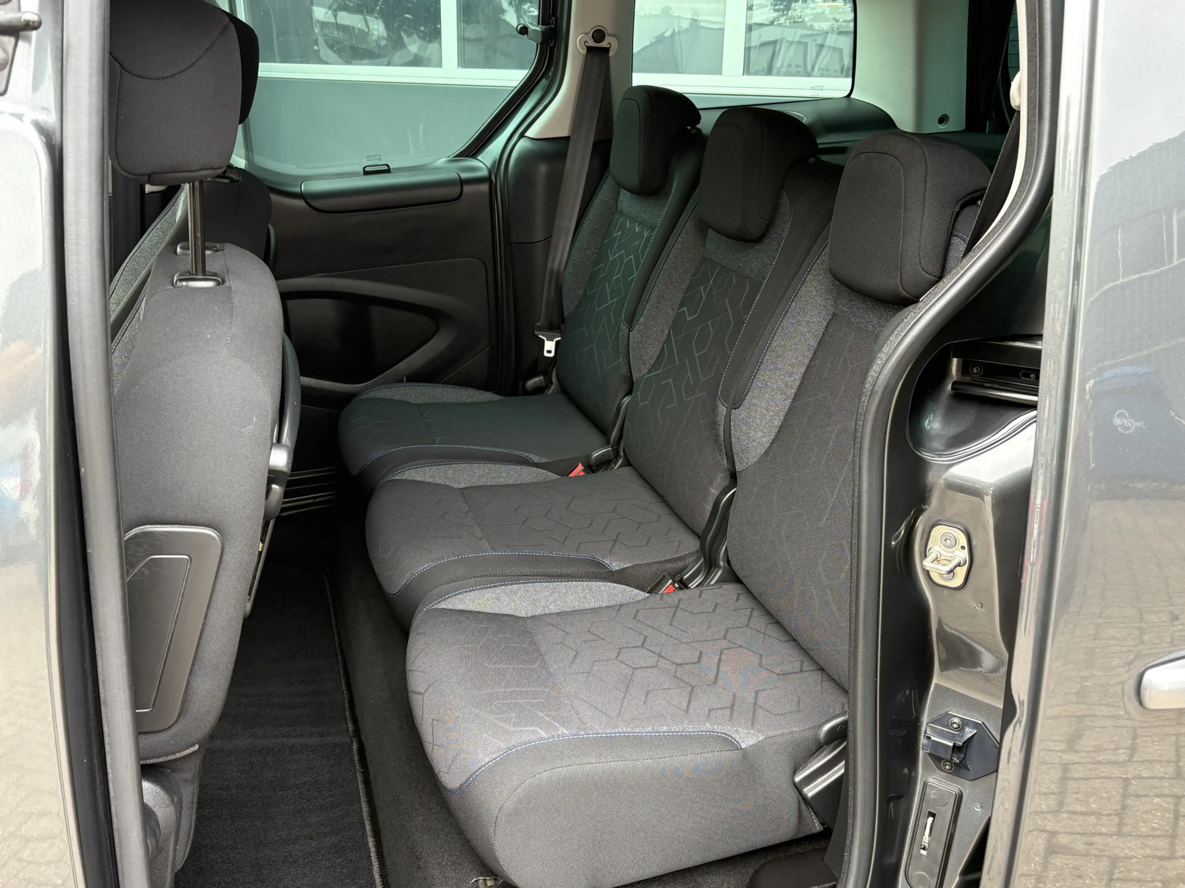 Peugeot Partner Tepee 1.2 PureTech Style | Navi | Carplay | PDC | — photo 11