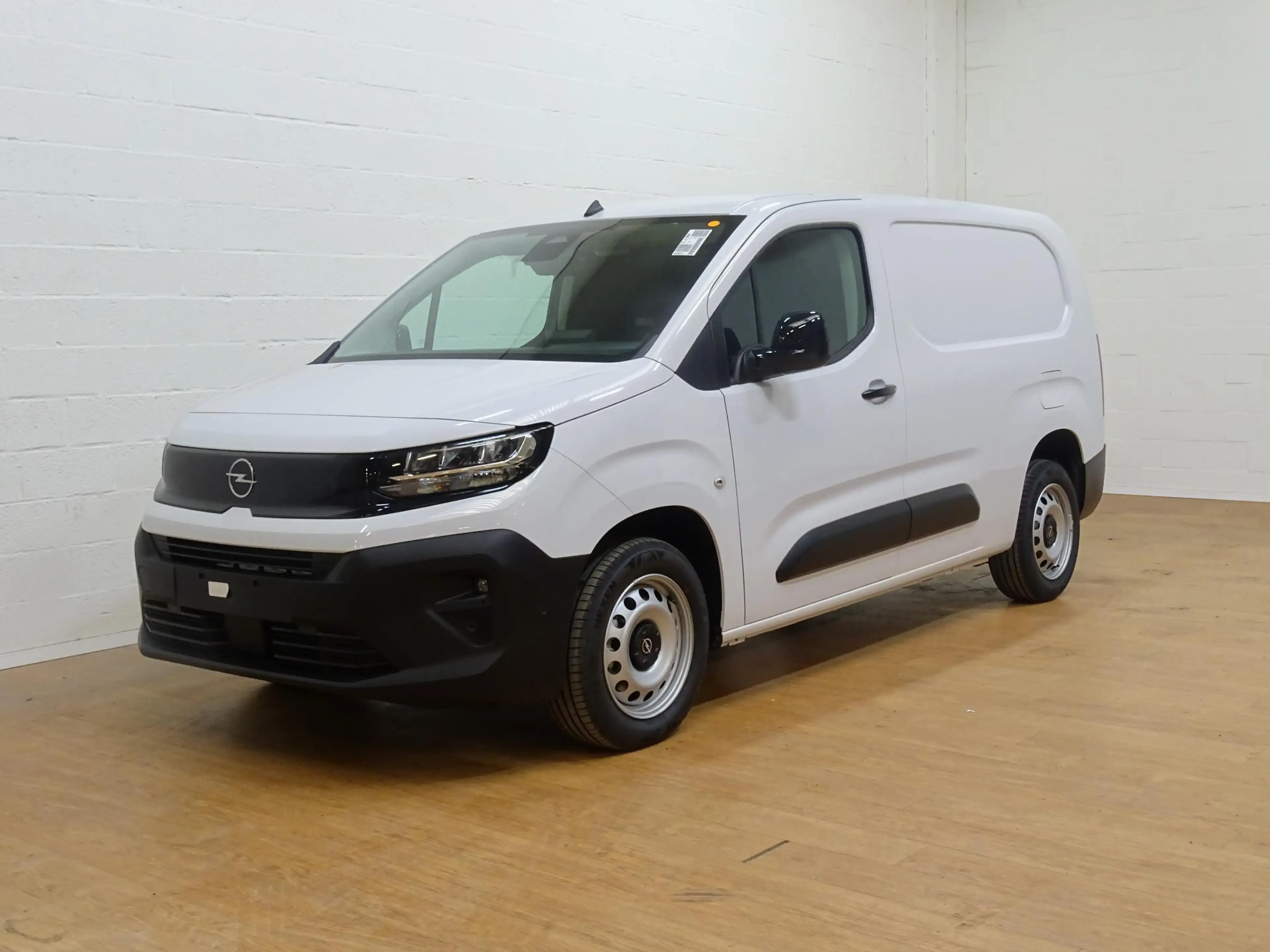 Opel Combo L1H1 Heavy 1.5 Turbo D 130 S/S AT8 — photo 3