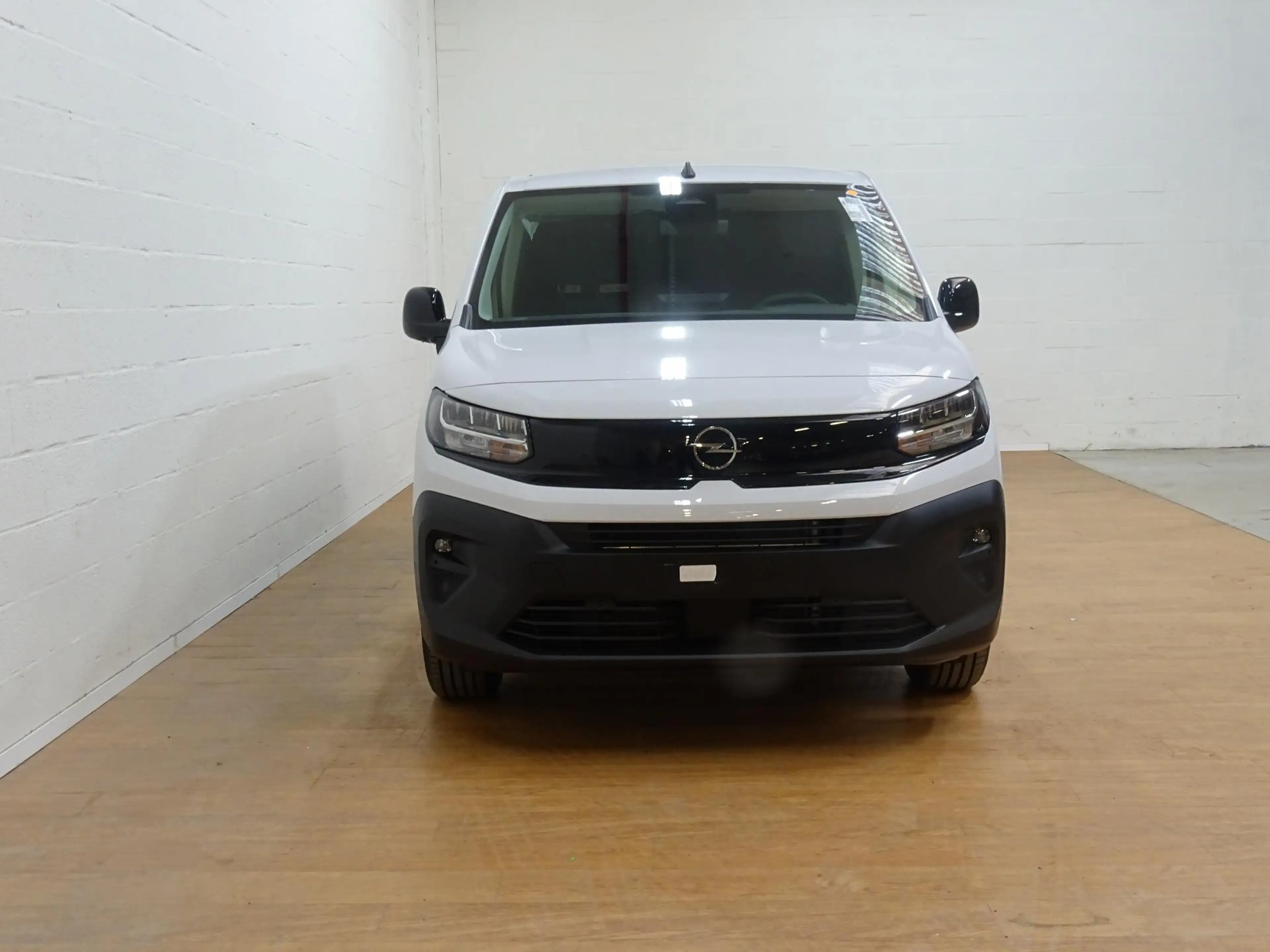 Opel Combo L1H1 Heavy 1.5 Turbo D 130 S/S AT8 — photo 8