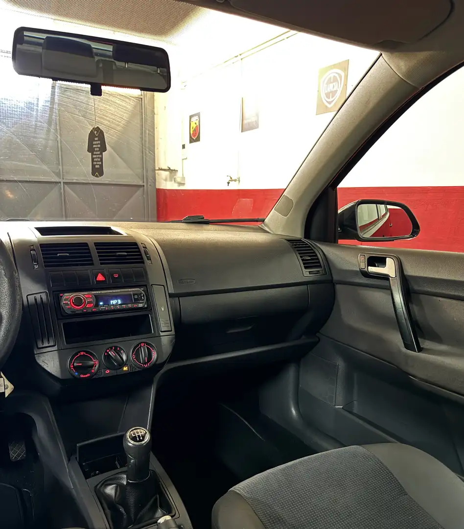 Volkswagen Polo 5p 1.4 tdi Sportline - 2