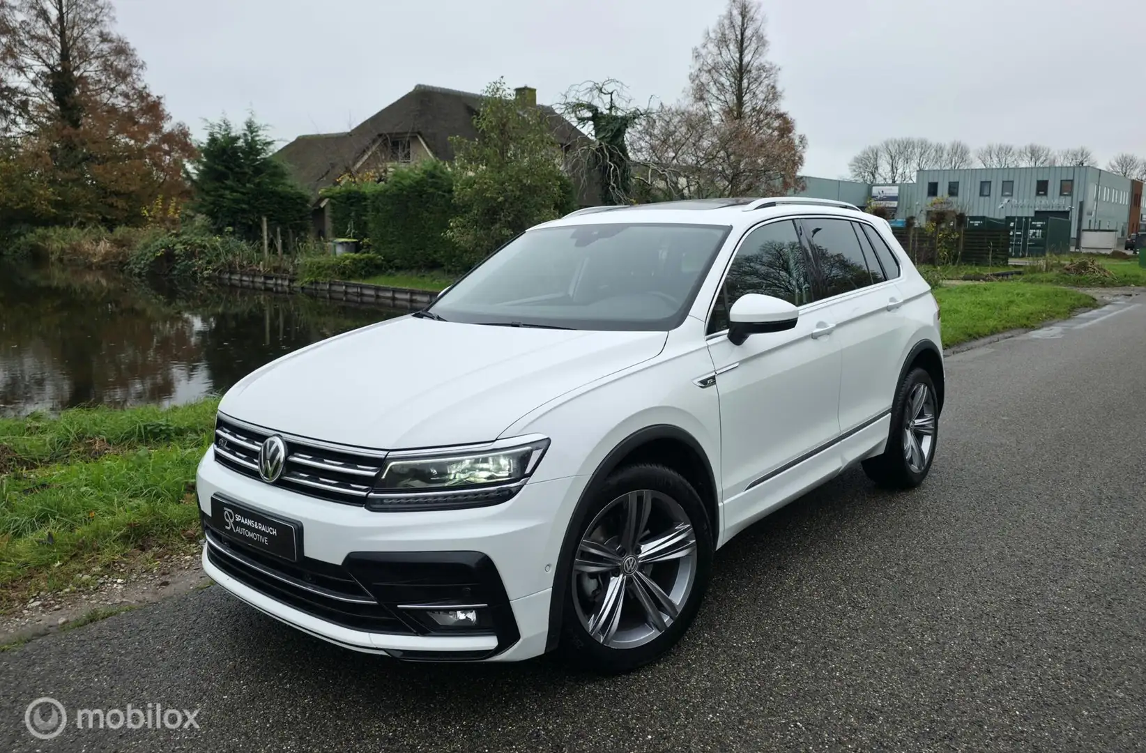 Volkswagen Tiguan 1.5 TSI ACT / R-Line / Pano / Navi / Carpl Blanc - 1