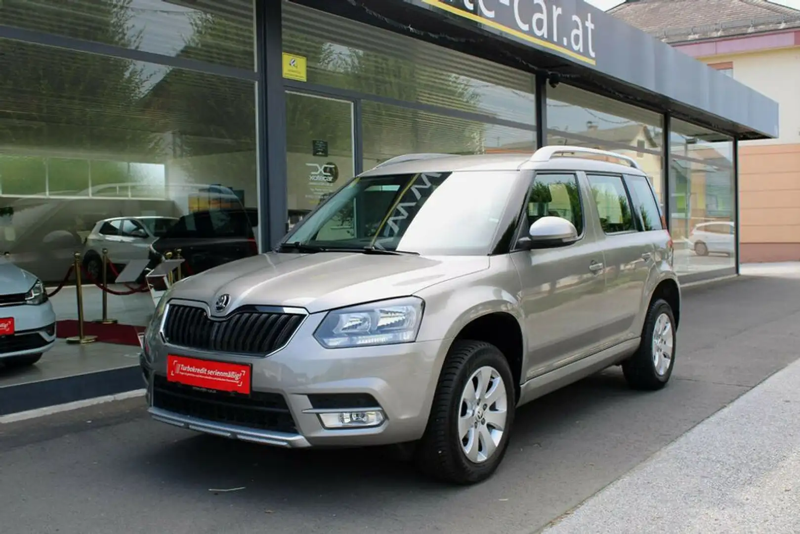 Skoda Yeti 2.0 TDI AMBITION, AHK, 1 JAHR GARANTIE Beige - 2