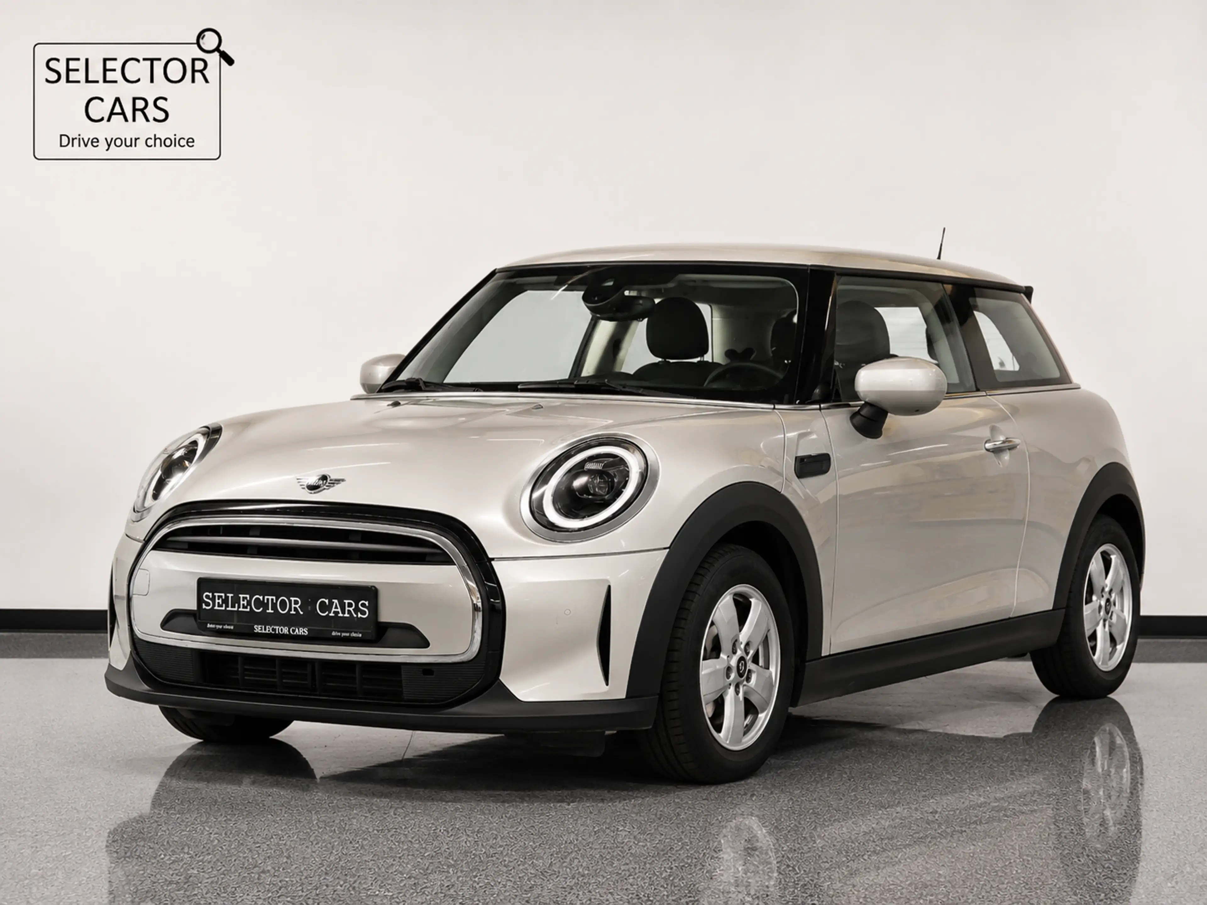 MINI Cooper Essential DCT SHZ+NAVI+LED*TOP*