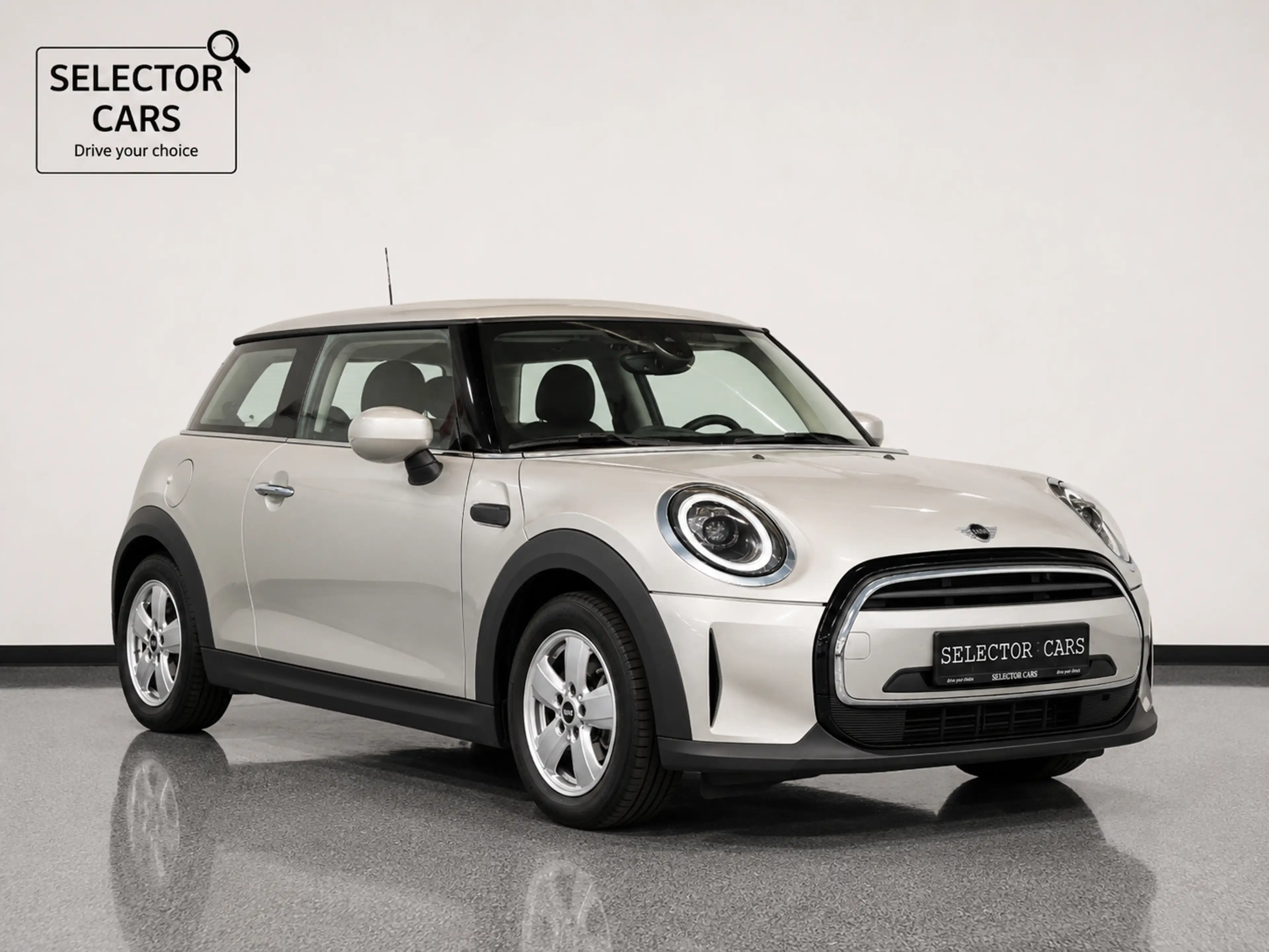 MINI Cooper Essential DCT SHZ+NAVI+LED*TOP* — photo 6
