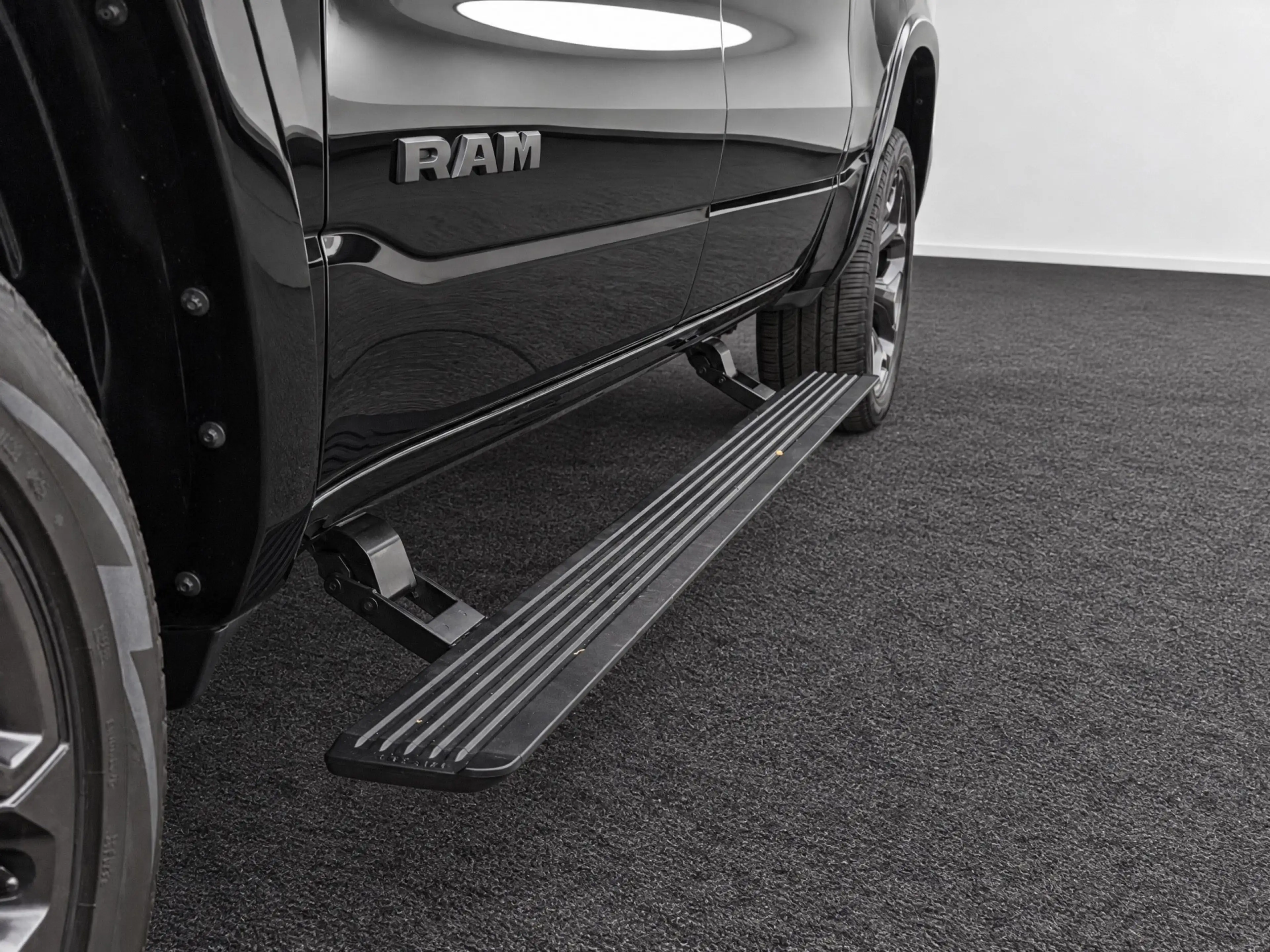 Dodge RAM 1500 5.7 V8 4x4 Crew Cab Limited | Ramboxen | Mult — photo 17