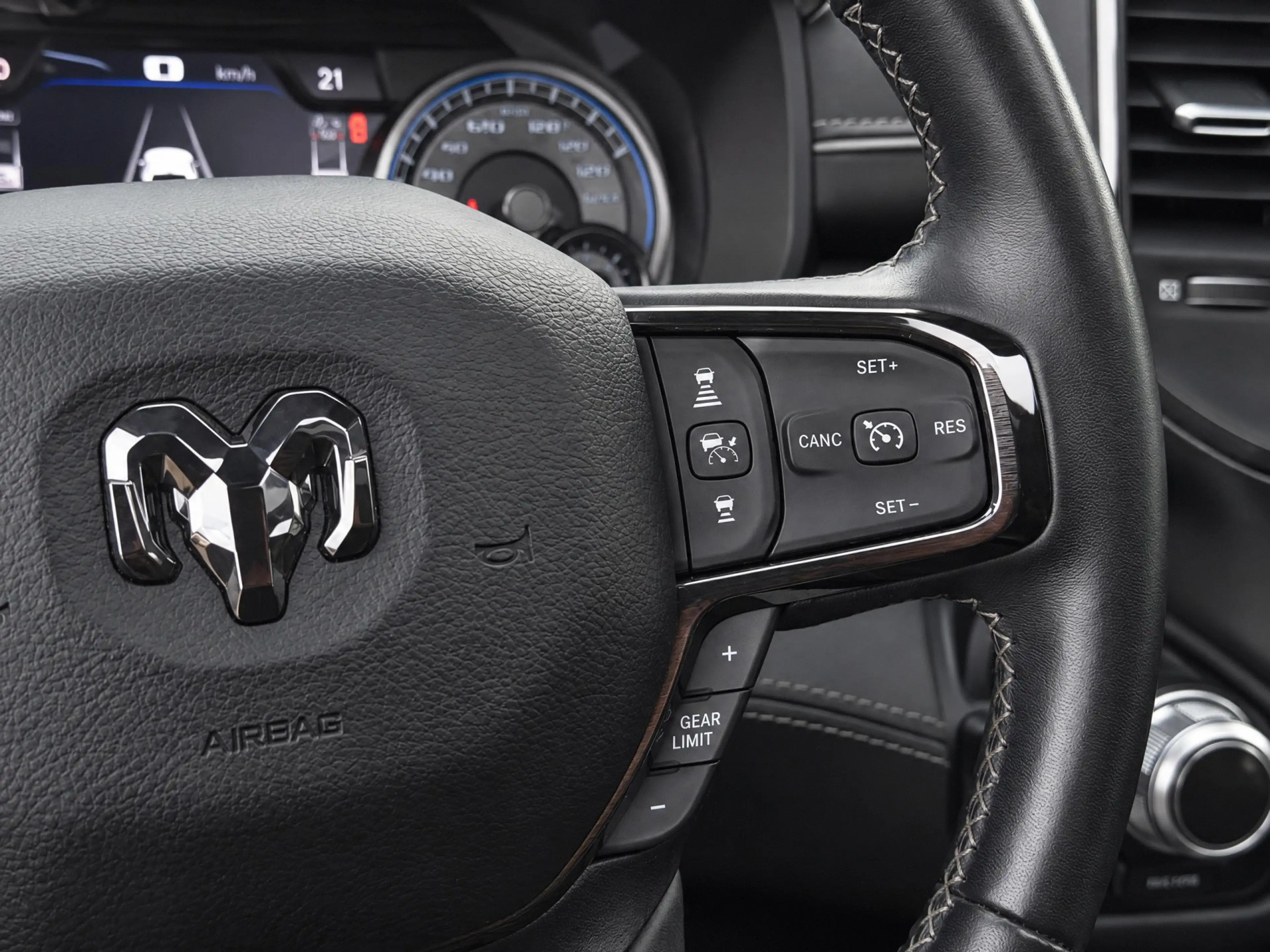 Dodge RAM 1500 5.7 V8 4x4 Crew Cab Limited | Ramboxen | Mult — photo 25
