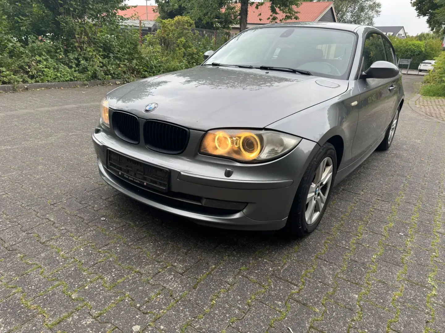 BMW 116 Baureihe 1 Lim. 116d Grau - 1