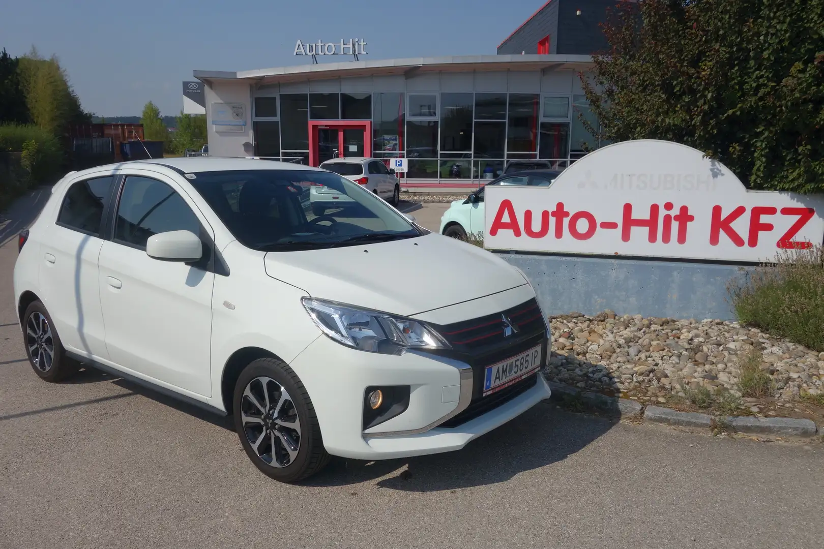 Mitsubishi Space Star 1,2 MIVEC Invite ***Kamera/Alu/leasingfähig*** Weiß - 1