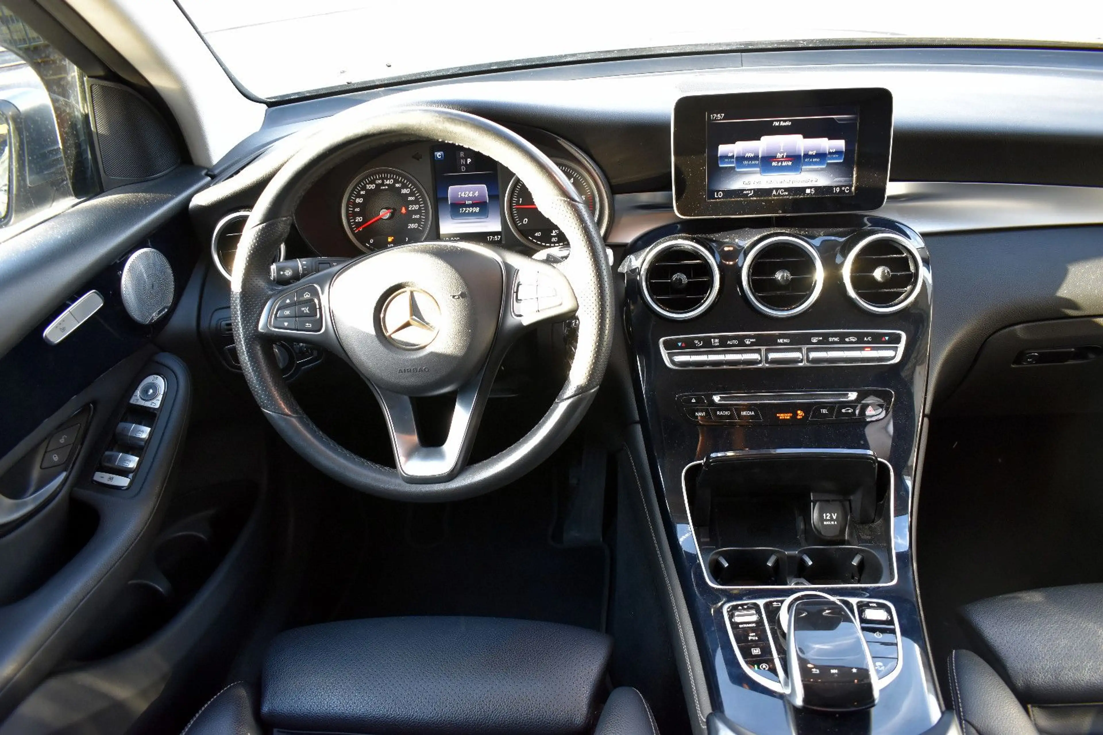 Mercedes-Benz GLC 250 d*4-Matic*Leder*Burmester*Navi*LED* — photo 10