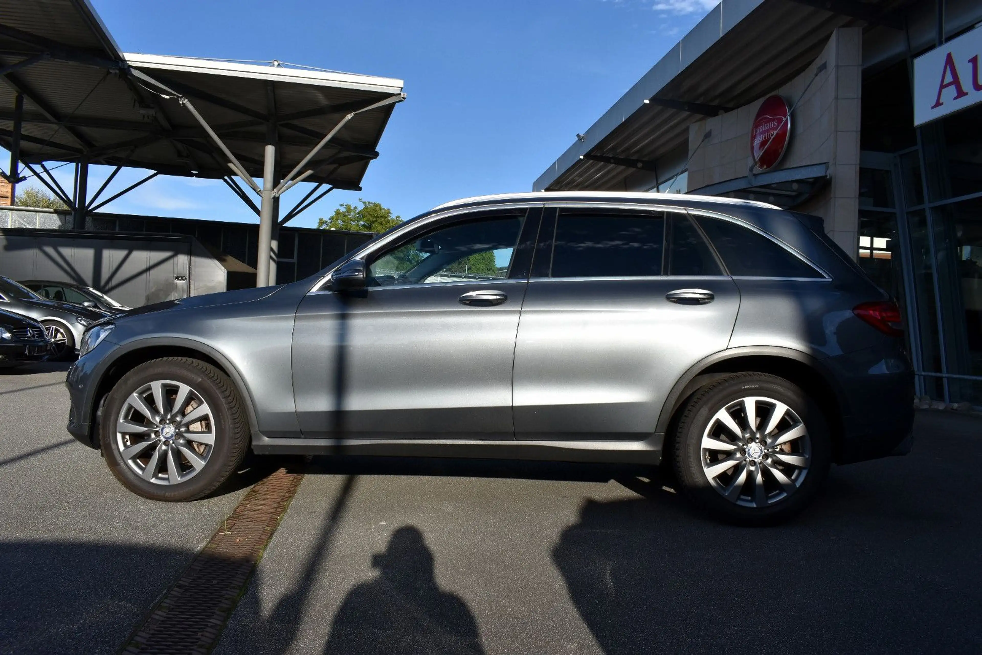 Mercedes-Benz GLC 250 d*4-Matic*Leder*Burmester*Navi*LED* — photo 6
