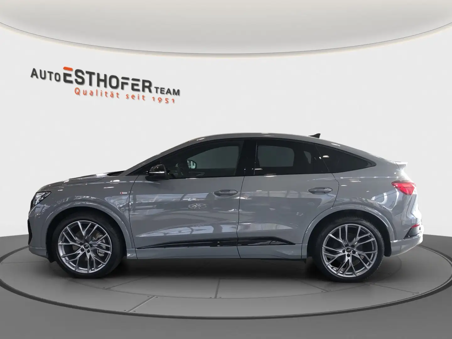 Audi Q4 e-tron Audi Q4 Sportback 45 e-tron Grijs - 2