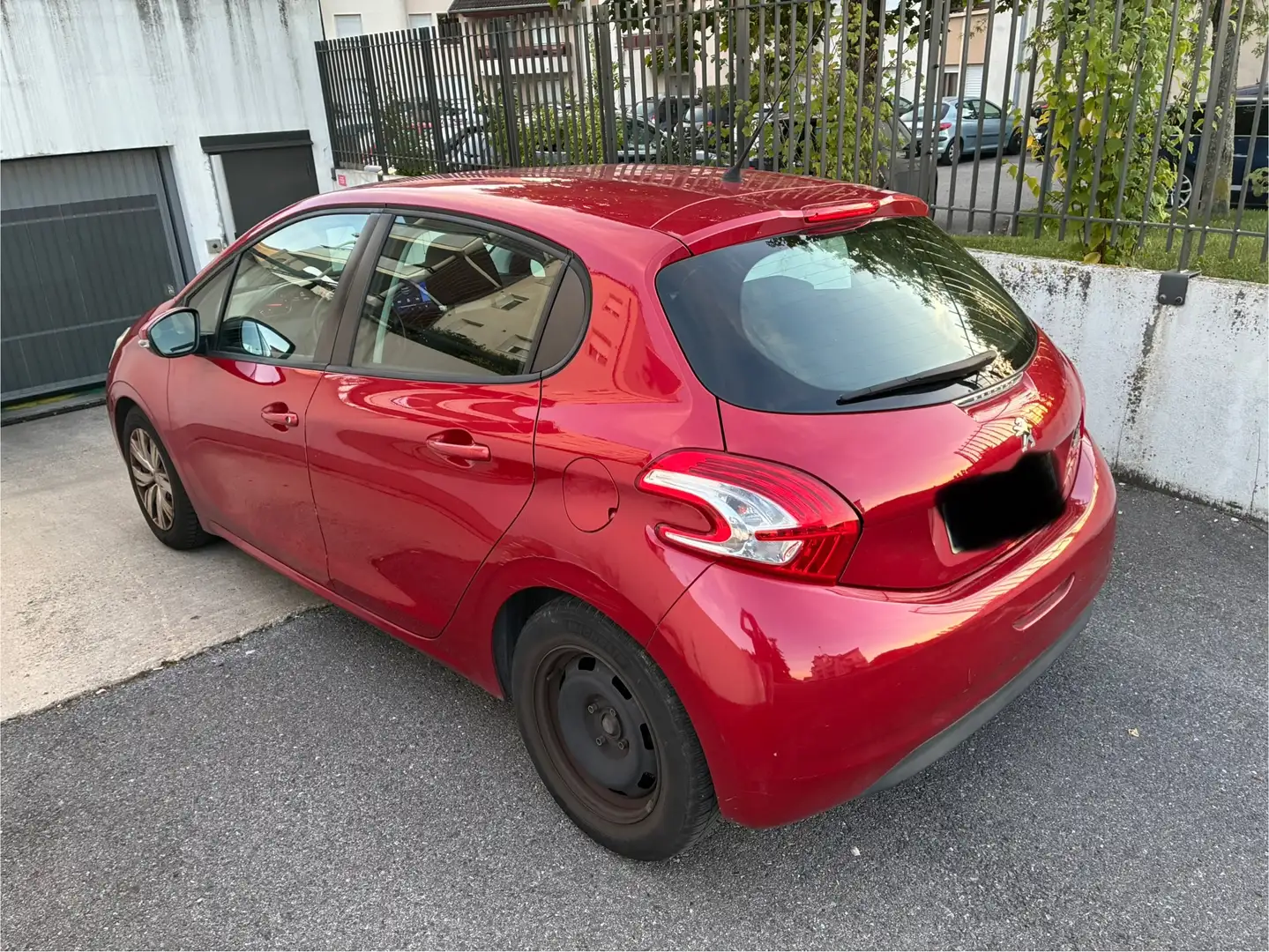 Peugeot 208 208 1.6 e-HDi 92ch FAP BVM5 Business Pack - 2