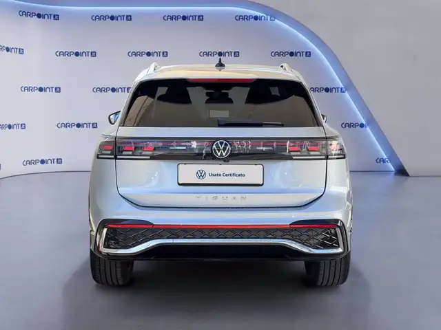 Volkswagen Tiguan view 5