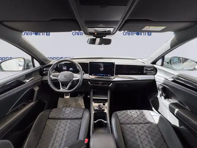 Volkswagen Tiguan view 11