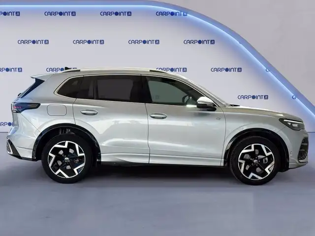 Volkswagen Tiguan view 6