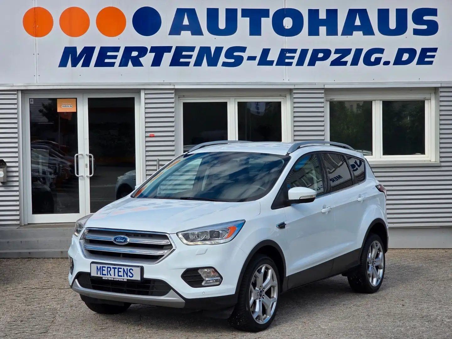 Ford Kuga Titanium 4x4 Aut. Navi Xenon SHZ LRhz. Blanc - 1