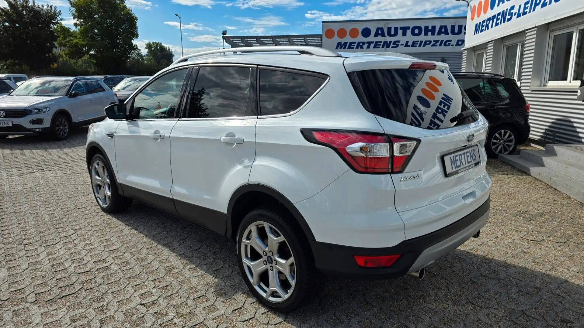 Ford Kuga Titanium 4x4 Aut. Navi Xenon SHZ LRhz. Blanc - 2