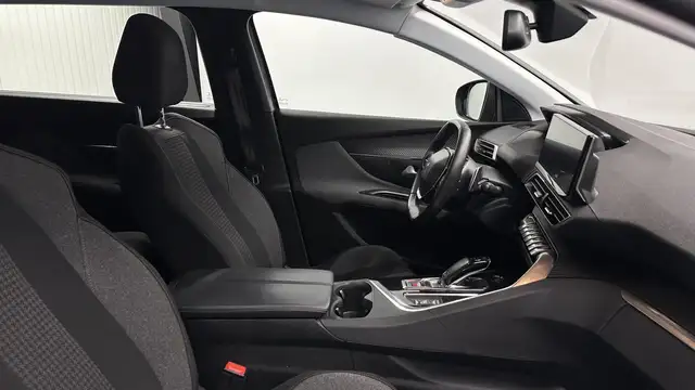 Peugeot 5008 view 12