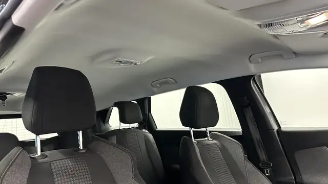 Peugeot 5008 view 13