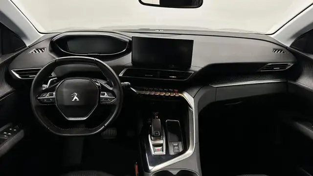 Peugeot 5008 view 2