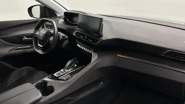 Peugeot 5008 view 11