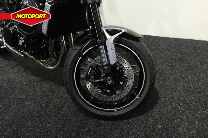 Kawasaki Z900 - foto 8