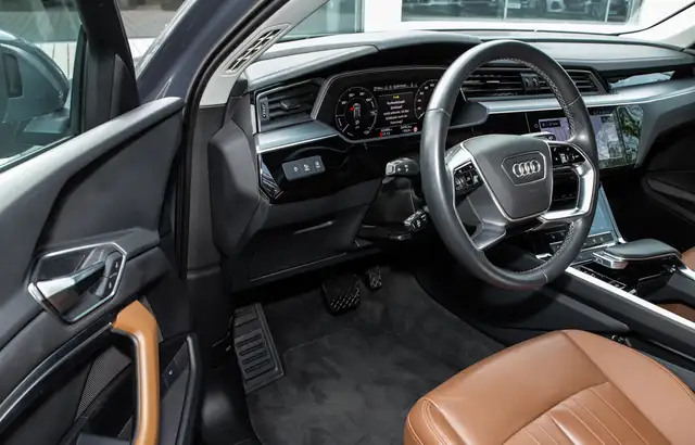 Audi Q8 E-Tron view 11