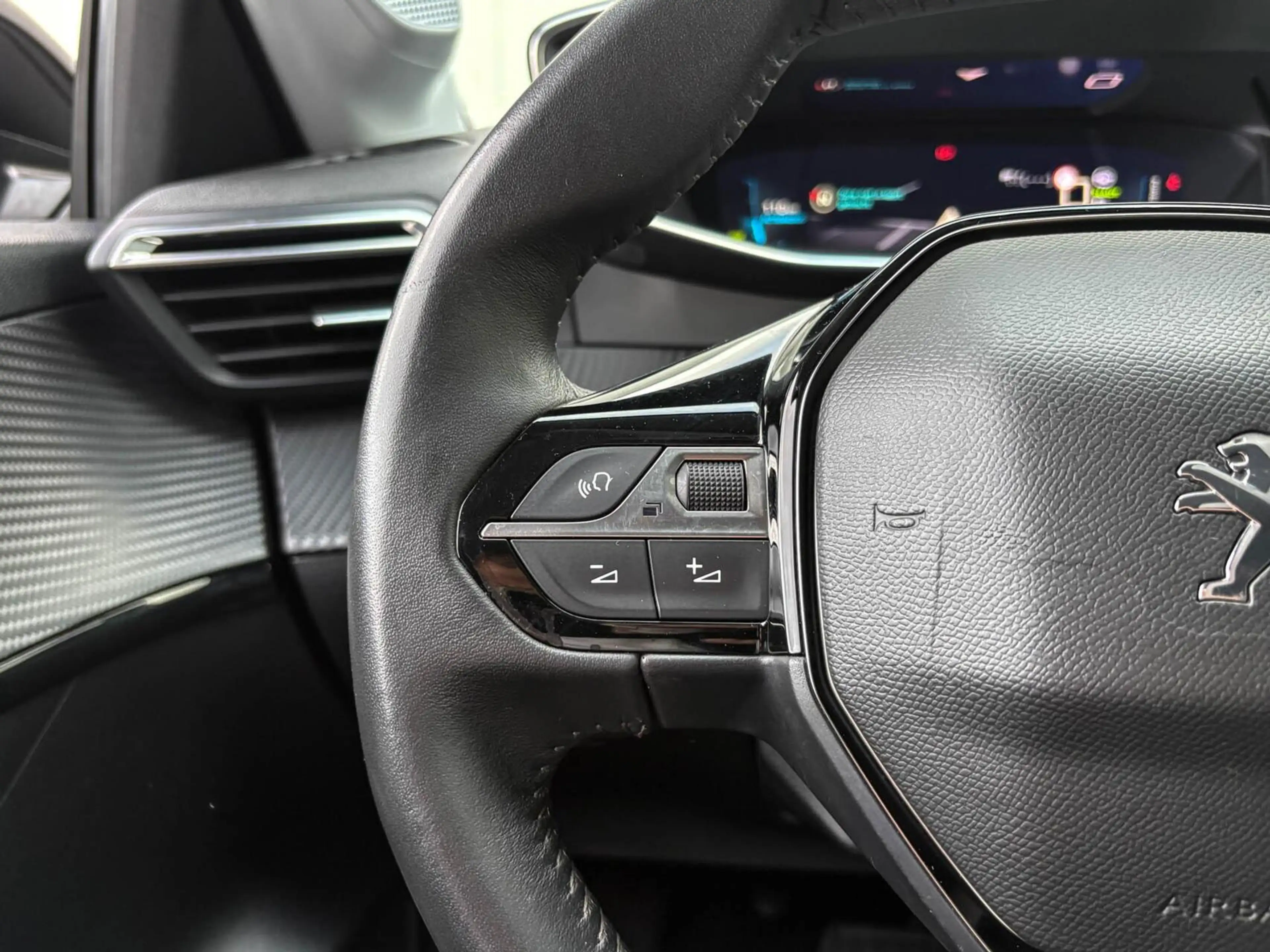 Peugeot e-208 EV Allure Pack 50 kWh 3-fase | SOH 92% | Navigatie — photo 30