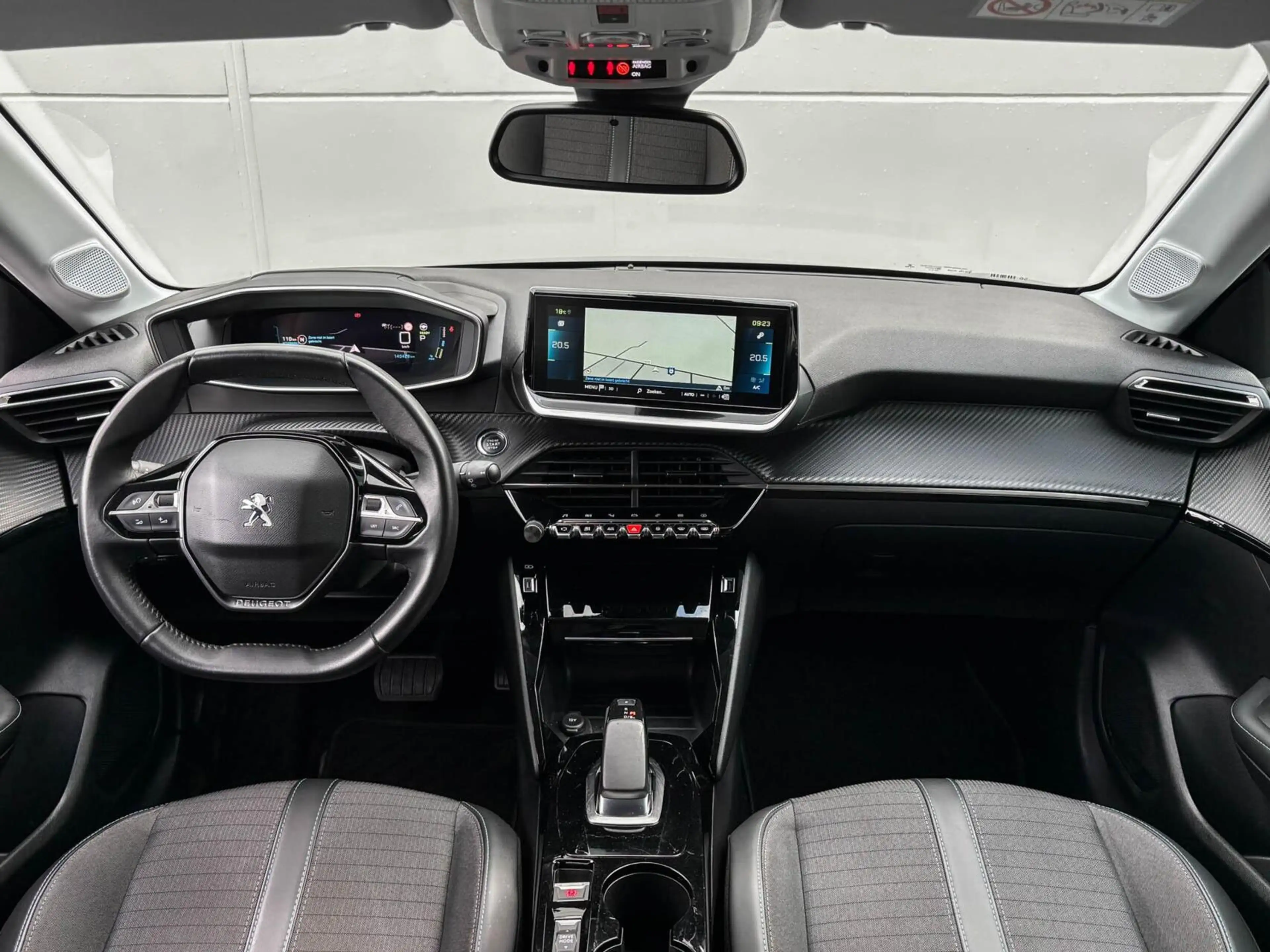 Peugeot e-208 EV Allure Pack 50 kWh 3-fase | SOH 92% | Navigatie — photo 17