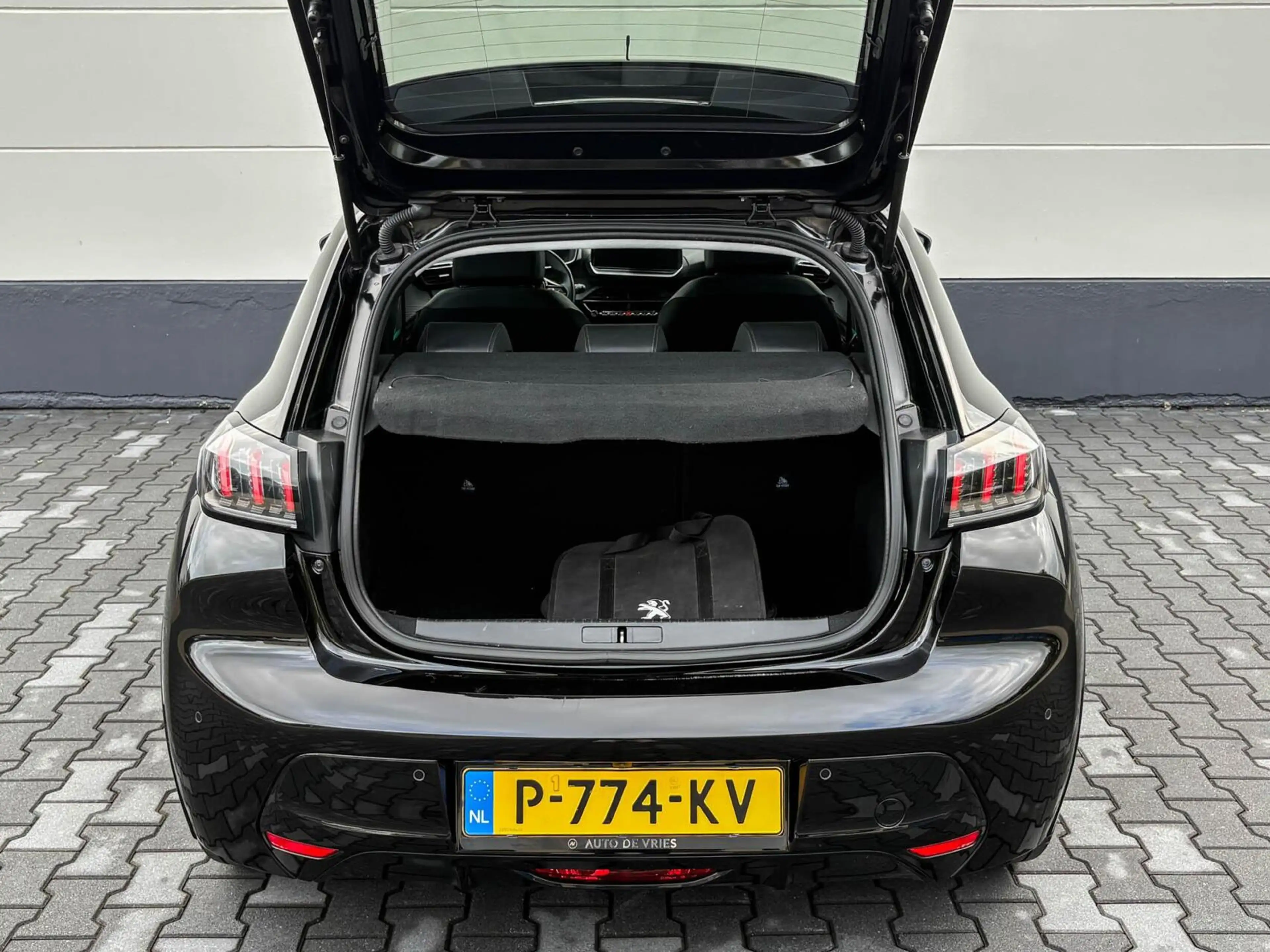 Peugeot e-208 EV Allure Pack 50 kWh 3-fase | SOH 92% | Navigatie — photo 45